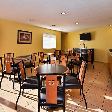 Xecutive Inn And Suites Center Exteriér fotografie